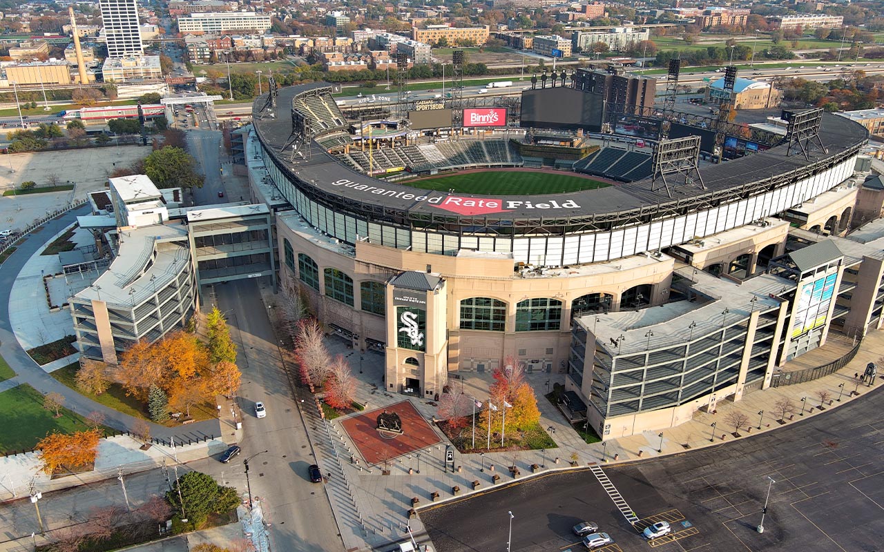 attraction-chicago-guaranteed-rate-field